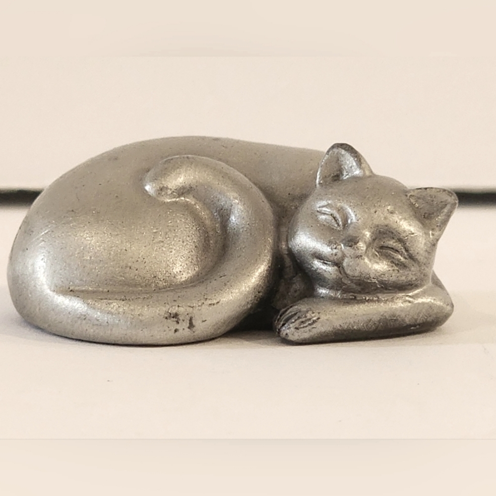 Sweet Pewter Cat Figurine